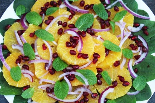 Orange, Spinach and Pomegranate Salad. A recipe by It's Not Complicated Recipes.