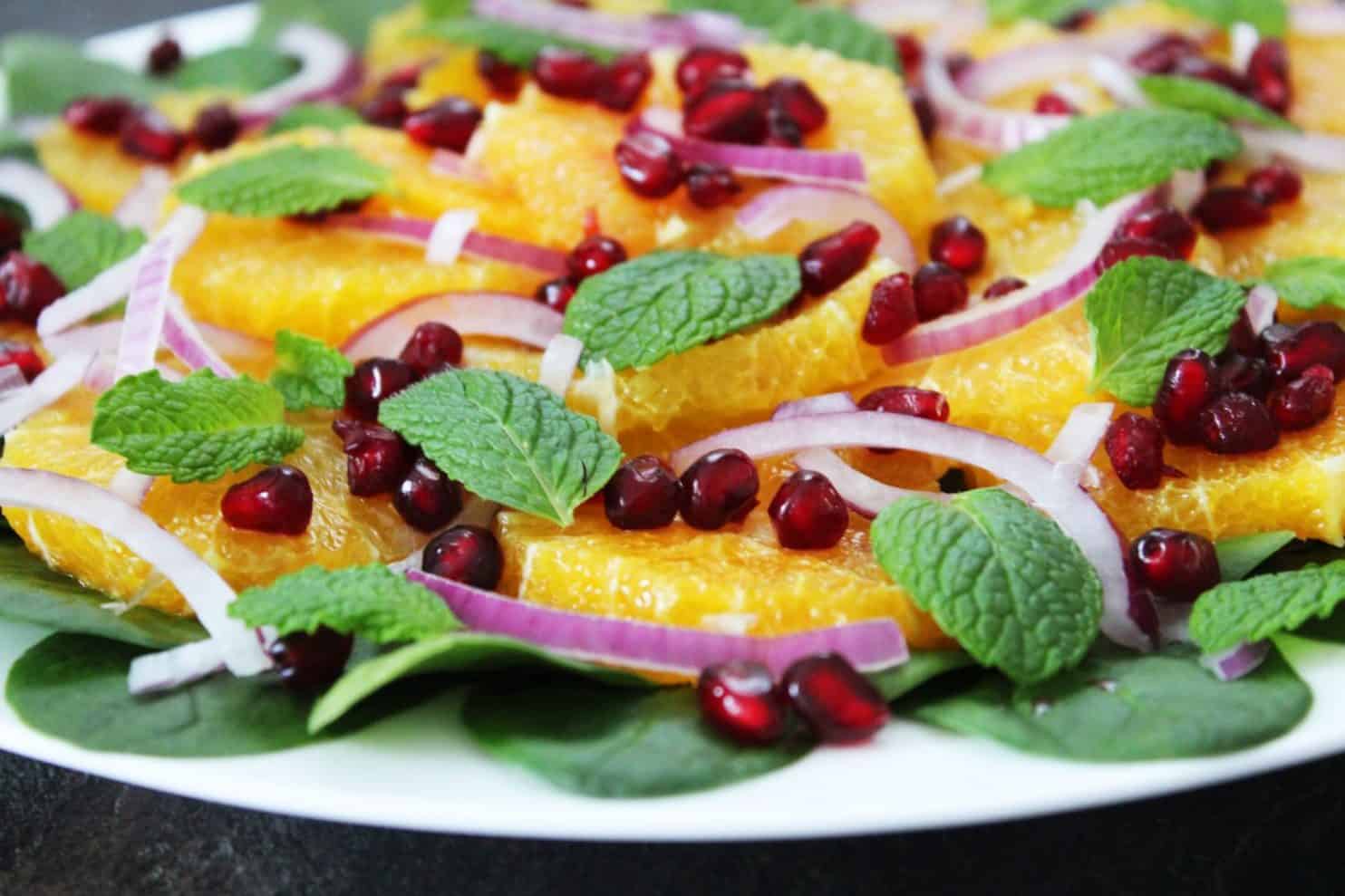 Orange, Spinach and Pomegranate Salad - It's Not Complicated Recipes