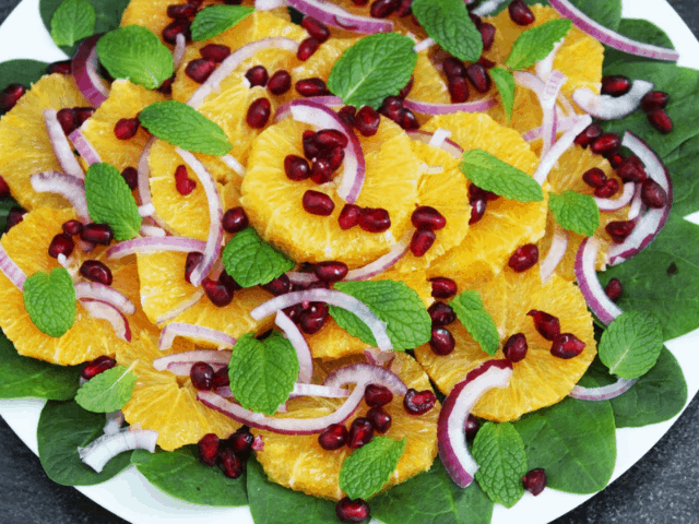 Orange, Spinach and Pomegranate Salad. A recipe by It's Not Complicated Recipes.