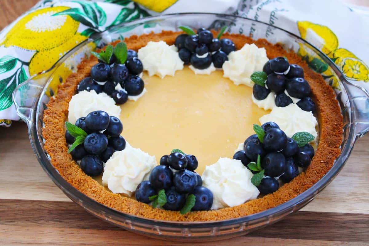 Creamy Lemon Pie. A recipe by It's Not Complicated Recipes.