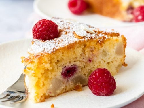 Gluten Free Pear And Raspberry Cake It S Not Complicated Recipes
