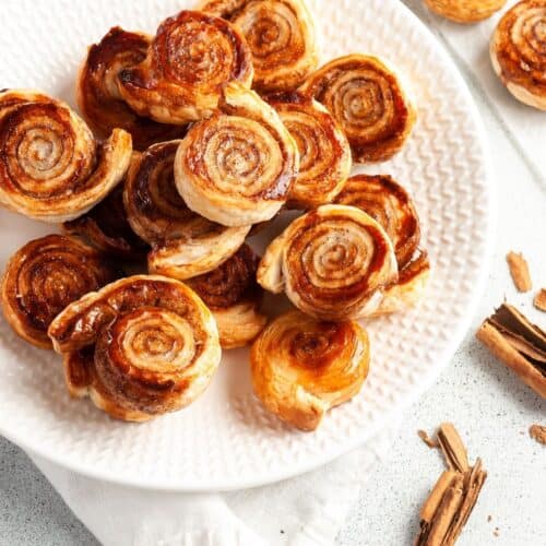 Mini Cinnamon Rolls With Puff Pastry (30 Minutes) - Two Kooks In The Kitchen