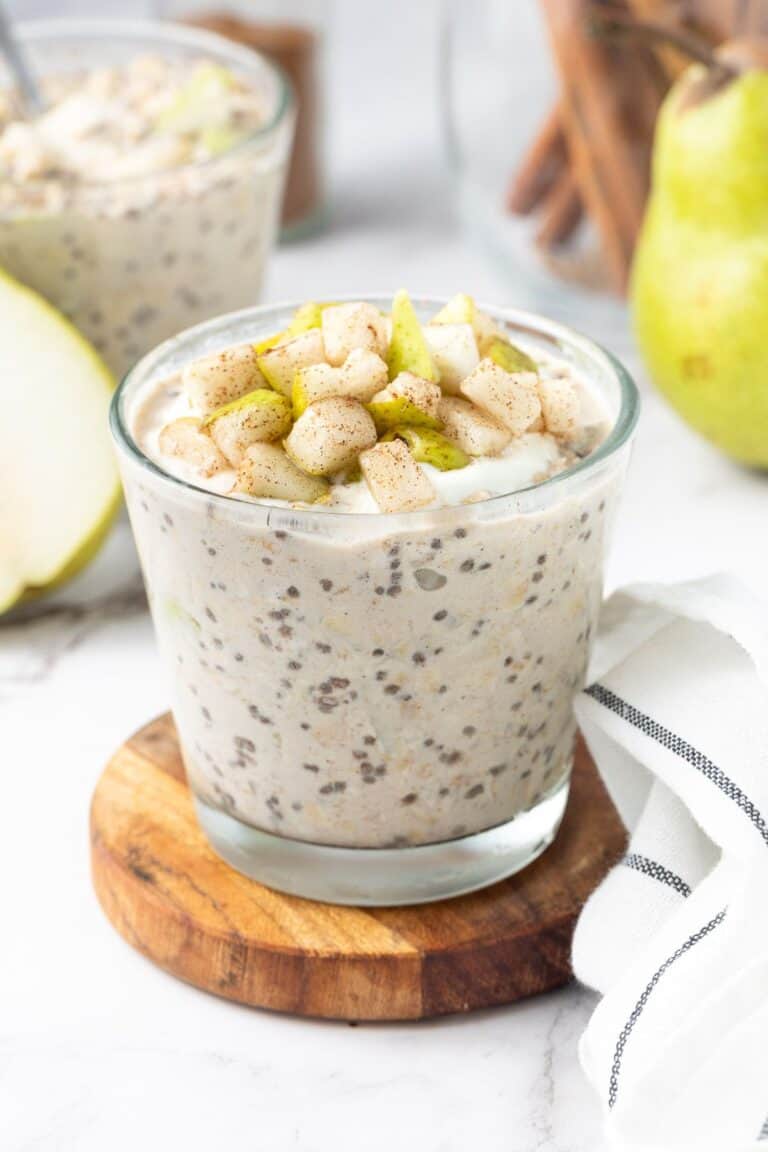 Cinnamon Pear Overnight Oats - It's Not Complicated Recipes