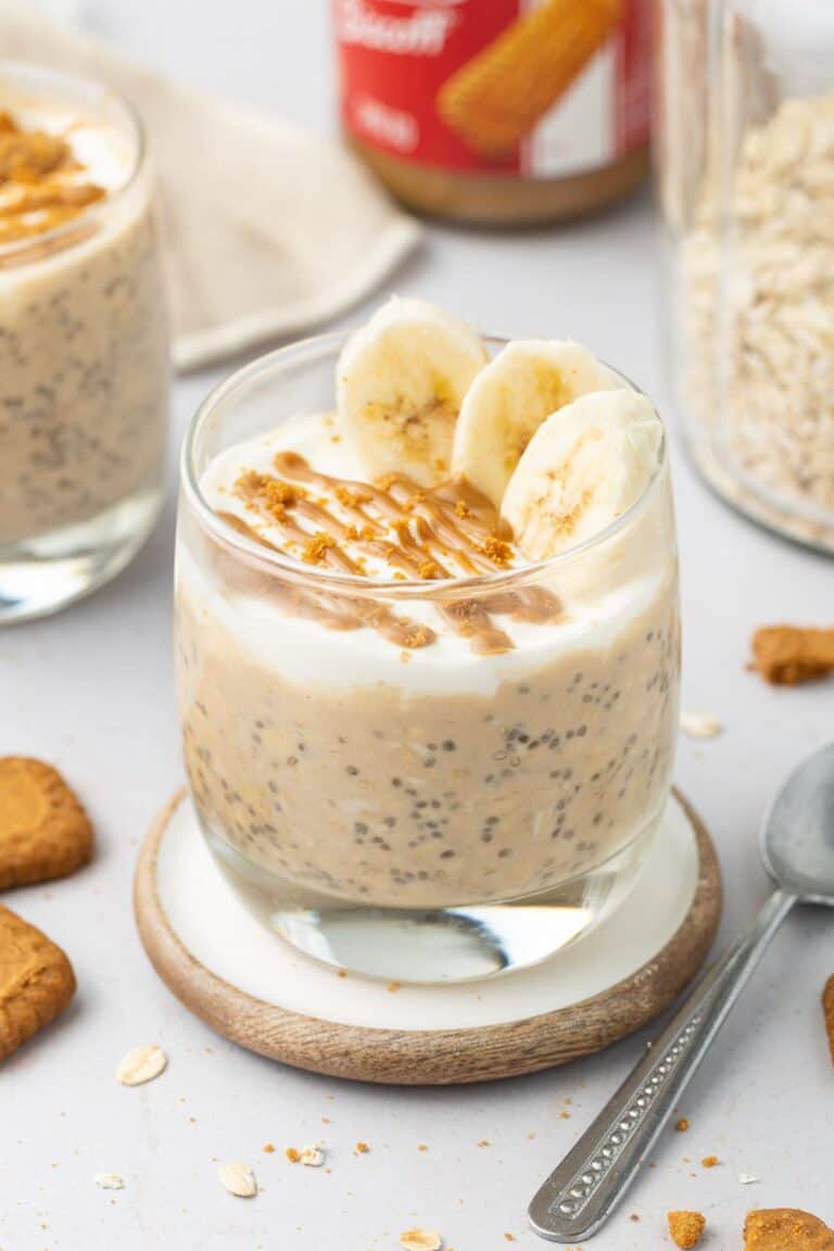 Biscoff Overnight Oats - It's Not Complicated Recipes